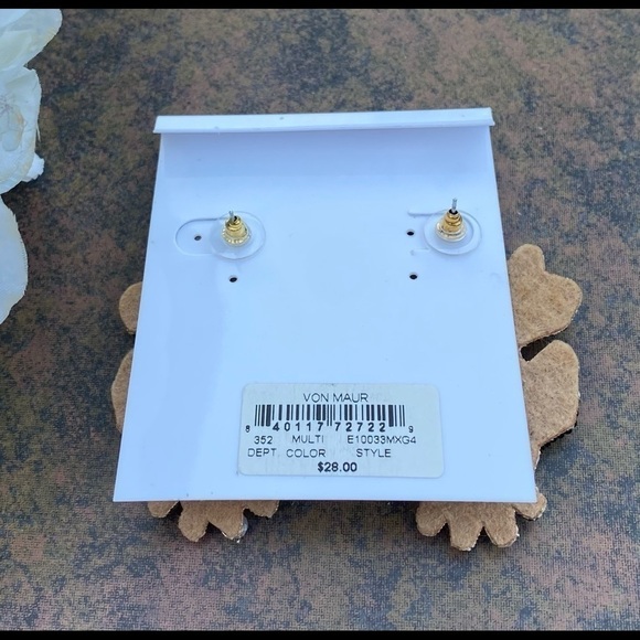 NWT PANACEA CRYSTAL AND BEADED REINDEER EARRINGS - Picture 8 of 8